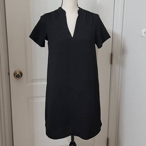 Lush Size XS Black "All In Favor" Crepe Shift Dress, V-Neck, Rounded Hem - Picture 1 of 15